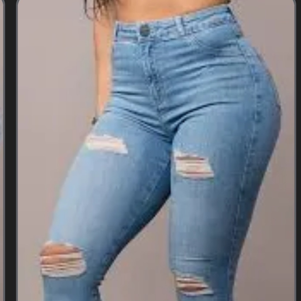 FITJEANS Women's Light Blue Ripped Skinny Jeans